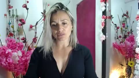 Snapshot of sweetfantasyy69 chatting on 07/19/26, 07:39 sweef online show from 07/19/26, 07:39