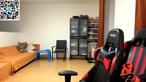 Snapshot of sweetfenomen67 chatting on 06/08/26, 07:03 Joanna online show from 06/08/26, 07:03