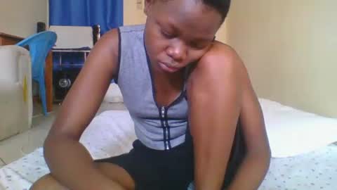 Snapshot of sweetgal2025 chatting on 02/11/26, 07:46 EUNICE online show from 02/11/26, 07:46