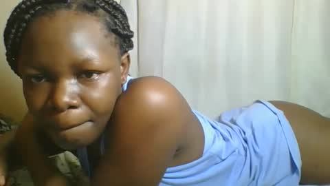 Snapshot of sweetgal2025 chatting on 05/24/26, 07:02 EUNICE online show from 05/24/26, 07:02
