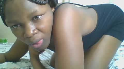 Snapshot of sweetgal2025 chatting on 06/15/26, 10:45 EUNICE online show from 06/15/26, 10:45