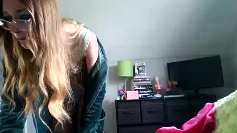 sweetgirlls online show from 05/22/26, 04:01