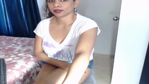 Snapshot of sweetgirlm_ chatting on 09/11/25, 05:46 Any online show from 09/11/25, 05:46