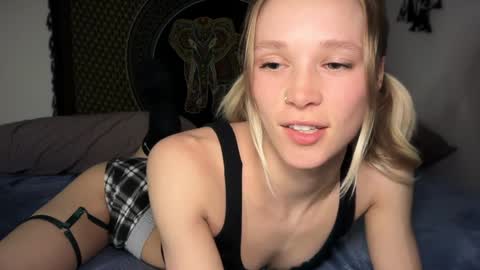 sweetgracee online show from 01/16/25, 04:38
