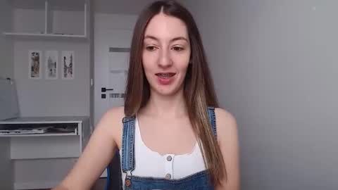 Emma  online show from 11/18/25, 09:03