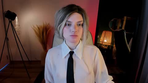 Kira online show from 01/19/25, 09:55