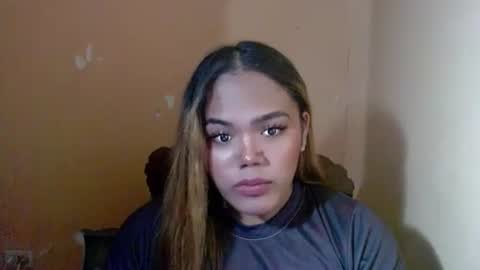 Snapshot of sweethot_bella chatting on 09/08/25, 02:27 Bella online show from 09/08/25, 02:27