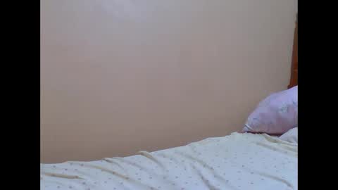 Snapshot of sweetib1 chatting on 12/16/25, 06:29 sweetib1 online show from 12/16/25, 06:29