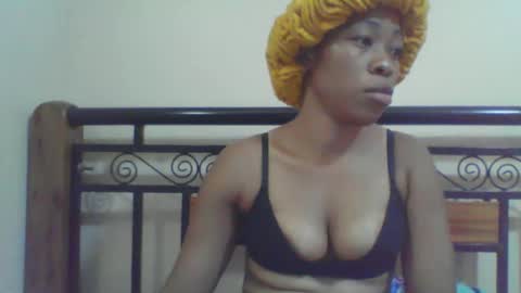Snapshot of sweetie_jamila chatting on 05/21/26, 12:28 sweetie_jamila online show from 05/21/26, 12:28