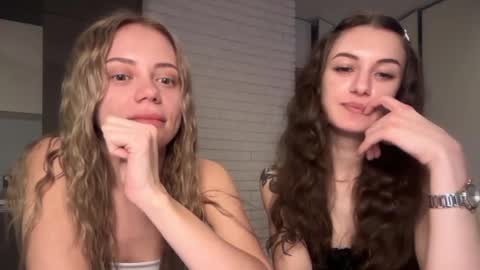 sweetie_kitty888 online show from 03/12/26, 04:57