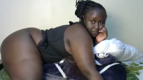 Lola online show from 03/12/25, 08:30