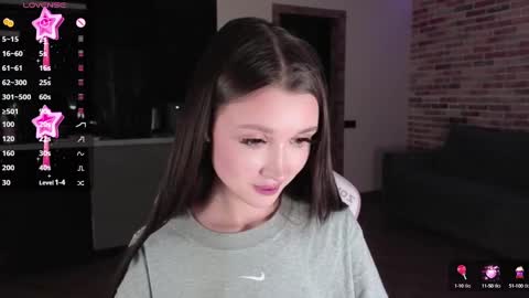 Snapshot of sweetiebones chatting on 12/15/24, 03:09 bratty gf online show from 12/15/24, 03:09