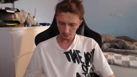 Cat online show from 10/30/25, 01:23