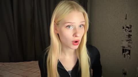 sweetie Lisa3 online show from 01/03/25, 02:30