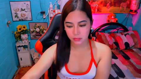 Snapshot of sweetienicole chatting on 12/14/24, 12:01 Nicole online show from 12/14/24, 12:01