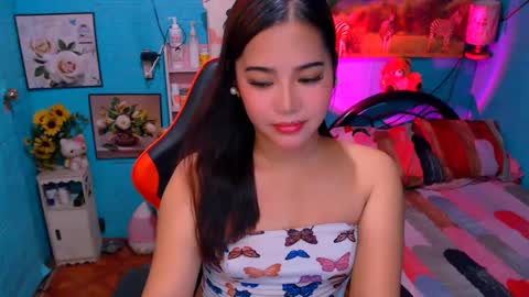 Snapshot of sweetienicole chatting on 01/06/25, 02:48 Nicole online show from 01/06/25, 02:48
