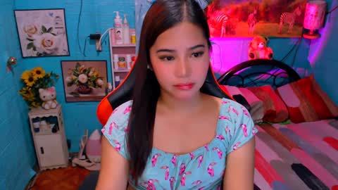 Snapshot of sweetienicole chatting on 01/16/25, 03:23 Nicole online show from 01/16/25, 03:23