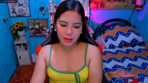 Snapshot of sweetienicole chatting on 03/06/25, 12:21 Nicole online show from 03/06/25, 12:21