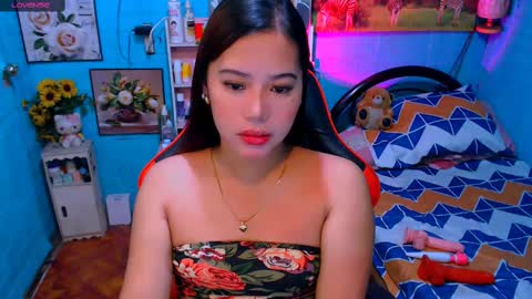 Snapshot of sweetienicole chatting on 03/08/25, 06:58 Nicole online show from 03/08/25, 06:58