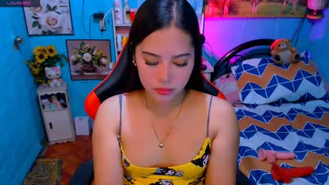 Snapshot of sweetienicole chatting on 03/12/25, 04:19 Nicole online show from 03/12/25, 04:19