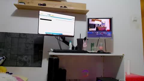 jessica online show from 11/18/25, 11:15