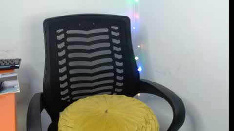 zuri online show from 04/13/26, 10:59