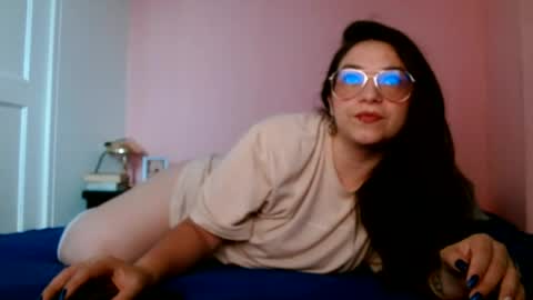 Snapshot of sweetkatthe09 chatting on 06/14/26, 08:00 Katherine online show from 06/14/26, 08:00