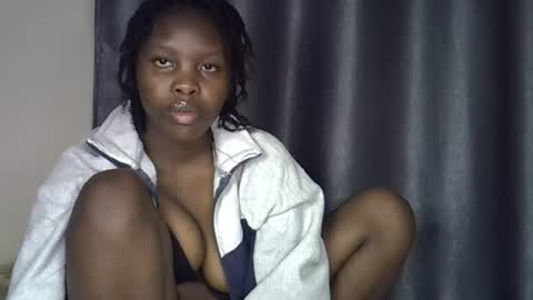 Snapshot of sweetkirrie chatting on 07/11/26, 08:55 sweetkirrie online show from 07/11/26, 08:55
