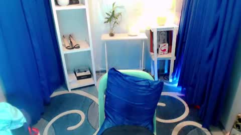 Snapshot of sweetladyapril chatting on 06/12/26, 01:59 dessiree online show from 06/12/26, 01:59