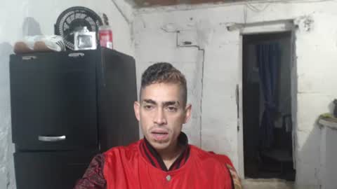 Snapshot of sweetlatinakim chatting on 06/10/26, 10:14 Camilo online show from 06/10/26, 10:14