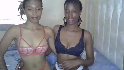 Snapshot of sweetlily_30 chatting on 12/15/25, 08:51 sweetlily_30 online show from 12/15/25, 08:51