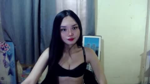 Snapshot of sweetlove_helaxxx chatting on 06/15/26, 01:30 sweetlove_helaxxx online show from 06/15/26, 01:30