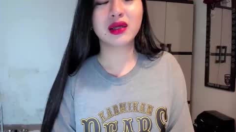 Zoe online show from 01/01/25, 05:33