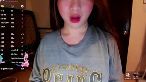 Snapshot of sweetlovepinay04 chatting on 07/13/26, 04:10 Zoe online show from 07/13/26, 04:10