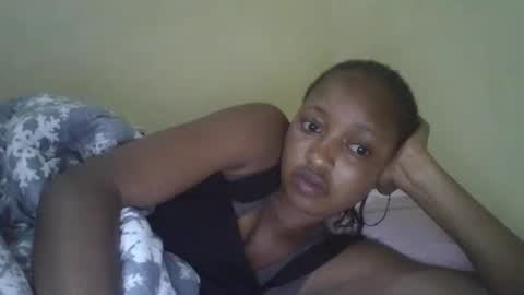 Snapshot of sweetmama06 chatting on 10/05/25, 01:59 sweetmama06 online show from 10/05/25, 01:59