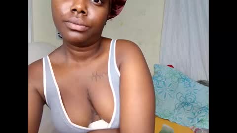 Snapshot of sweetmama_choco chatting on 06/06/26, 01:54 sweetmama_choco online show from 06/06/26, 01:54
