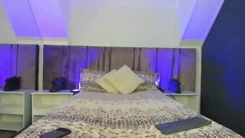 sweetmelodyyy  online show from 02/04/26, 11:16