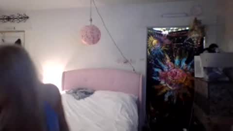 Aria online show from 03/04/26, 09:04