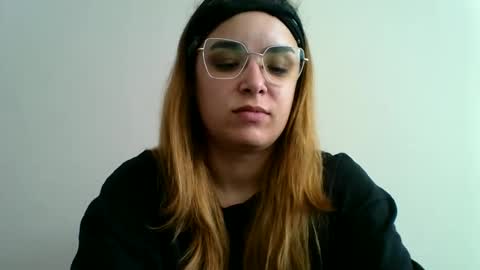 sweetmoonns2 online show from 10/20/25, 06:30