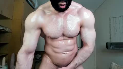Snapshot of sweetmuscles_boy chatting on 05/12/26, 04:09 Lorenzo online show from 05/12/26, 04:09