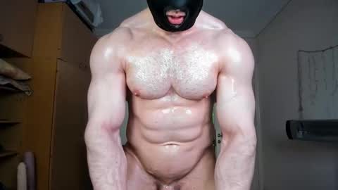 Snapshot of sweetmuscles_boy chatting on 06/08/26, 04:35 Lorenzo online show from 06/08/26, 04:35