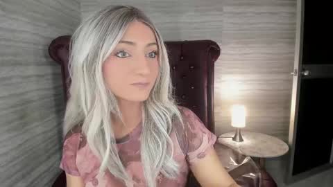 Snapshot of sweetness_siren chatting on 03/20/26, 04:39 siren online show from 03/20/26, 04:39