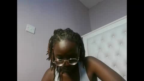 Novah girlie online show from 06/10/26, 05:34