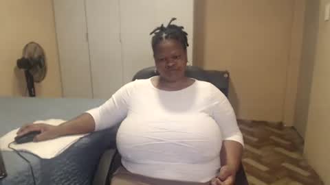 Snapshot of sweetnoziexxx chatting on 05/21/26, 06:20 sweetnoziexxx online show from 05/21/26, 06:20