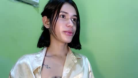 Erica   online show from 10/30/25, 06:52