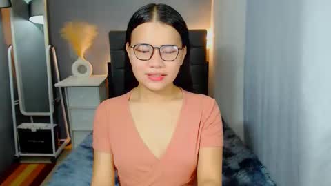 Snapshot of sweetnwildts chatting on 10/07/25, 01:47 Ghena online show from 10/07/25, 01:47