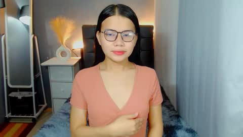 Snapshot of sweetnwildts chatting on 10/09/25, 01:47 Ghena online show from 10/09/25, 01:47