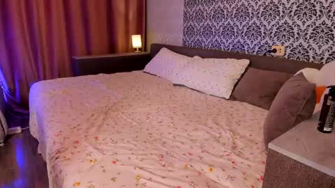 Snapshot of sweetp1ays chatting on 02/17/25, 01:36 Nastya and Johnny online show from 02/17/25, 01:36