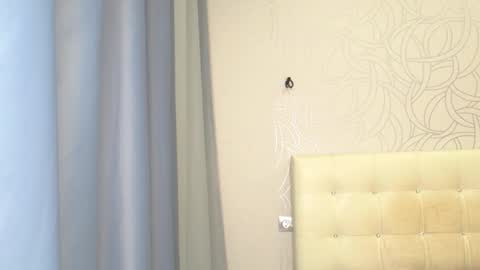 Veronica and Alex online show from 03/07/25, 01:40