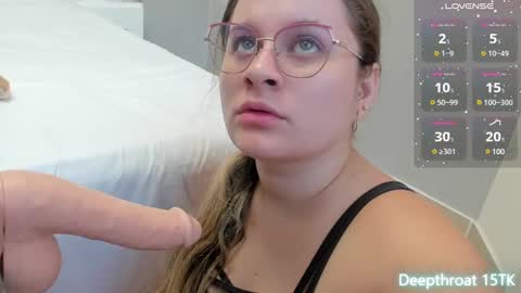 Snapshot of sweetpervert__ chatting on 12/02/24, 03:03 MIA online show from 12/02/24, 03:03